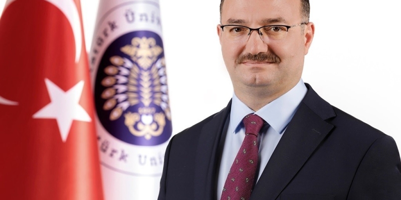 Rektör Müftüoğlu; "Erzurum’un düşman işgalinden kurtuluşunun ve İstiklal Marşı’nın kabulünün yıl dönümü kutlu olsun