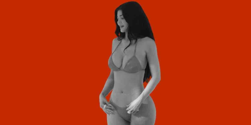 Kylie Jenner Karayipler'de Tatilde!
