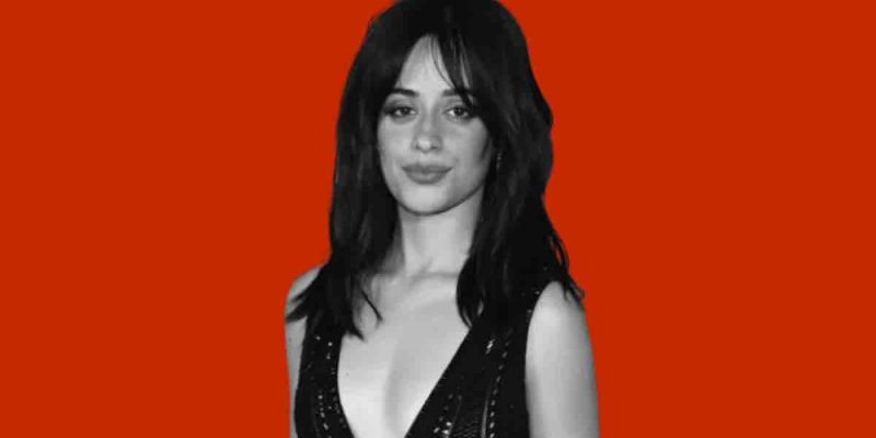 Camila Cabello Sevgilisini Öpücüklere Boğdu