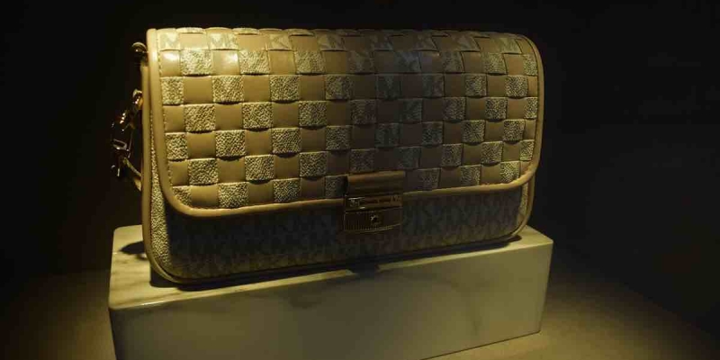 Gucci Balık Derisini Çantaya Dönüştürüyor!