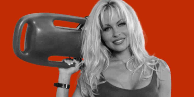 Pamela Anderson Turşu İşine Giriyor! "Pamela's Pickles"