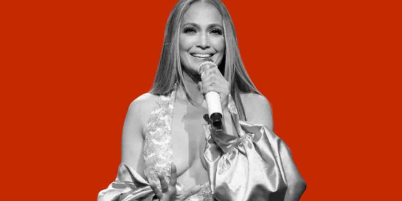 Jennifer Lopez Chanel'i Kara Listeye Aldı!