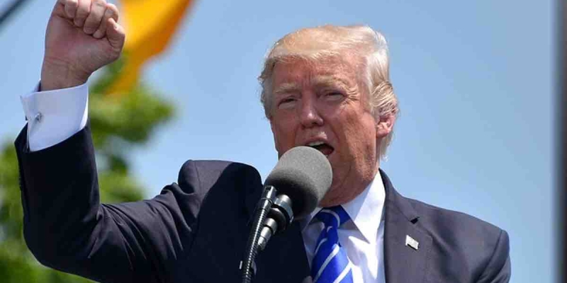 Trump'ın Kendi Adıyla Ürettiği Cep Telefonu Çin Malı Çıktı