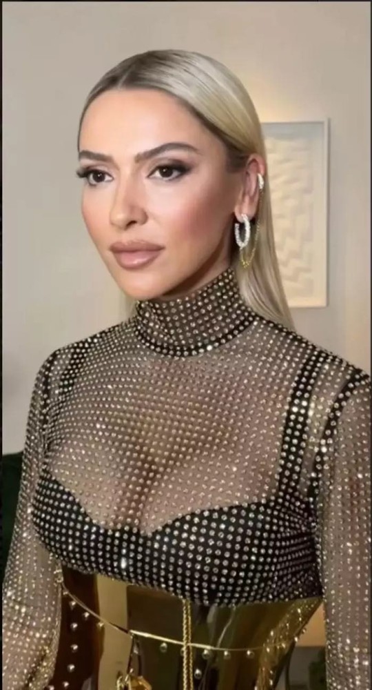 hadise nin venedik sikligi nin fiyati dudak ucuklatti