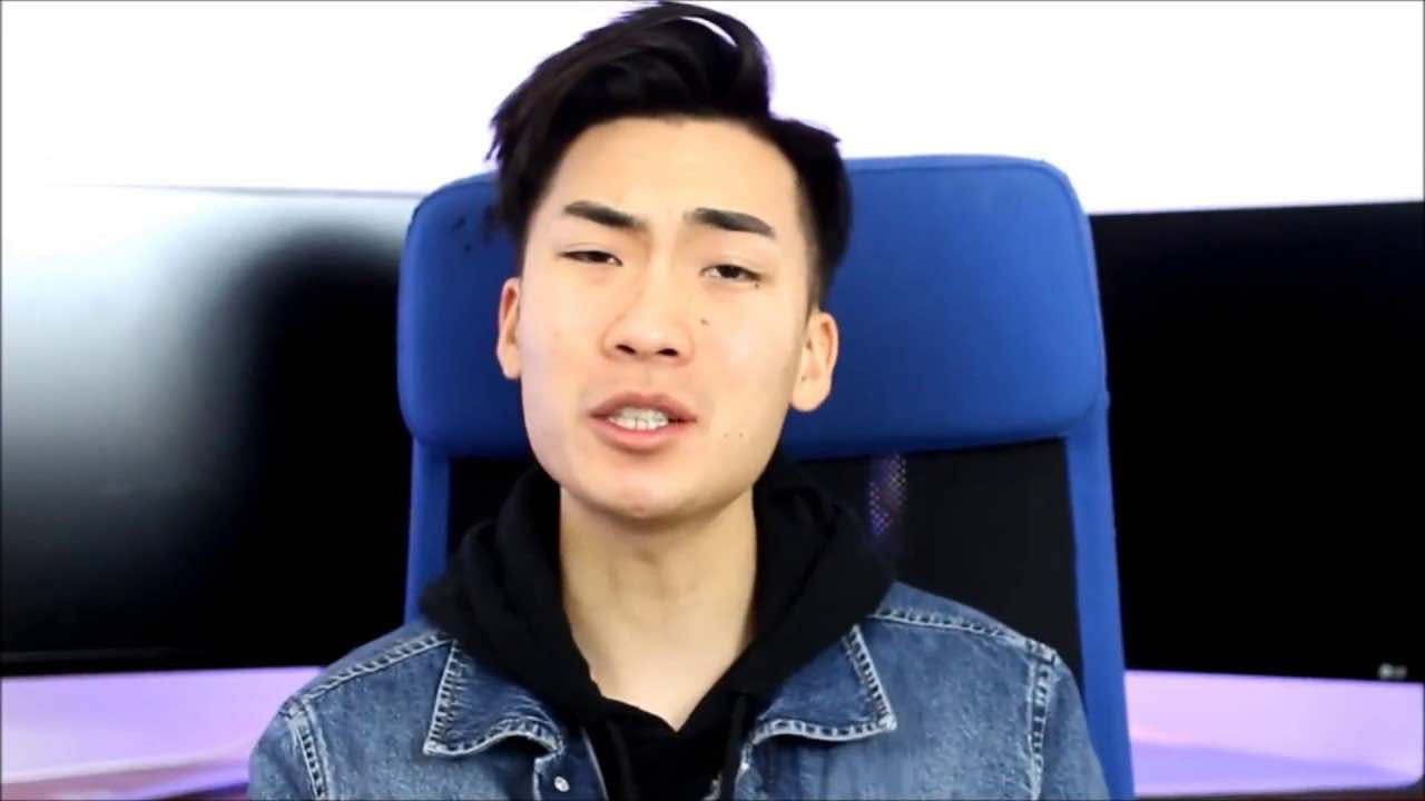 RiceGum Made a Surprise to His Girlfriend! 